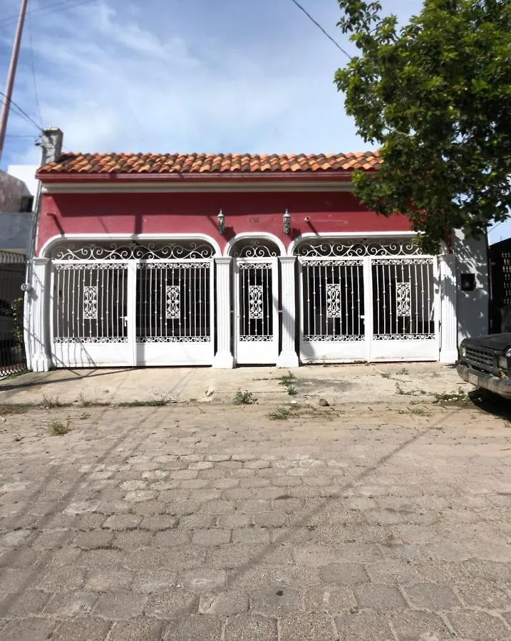 Mini Hostal Cultural De Mazatlán 0*,